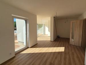 Prodej bytu 2+kk, Kunčice nad Labem, 70 m2