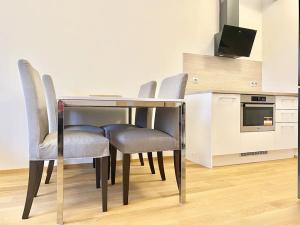 Pronájem bytu 2+kk, Praha - Vysočany, Sokolovská, 50 m2