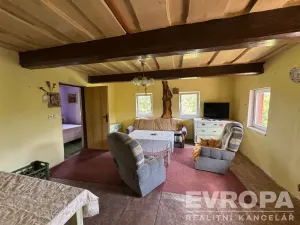 Prodej rodinného domu, Pecka, 75 m2