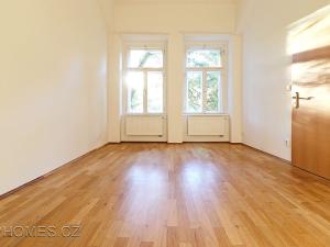 Pronájem bytu 3+1, Praha - Nové Město, Na Moráni, 60 m2