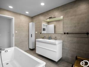 Prodej rodinného domu, Zvánovice, Vládní, 162 m2