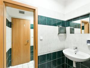 Pronájem kanceláře, Praha - Žižkov, Jeseniova, 79 m2