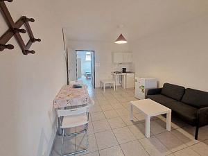 Pronájem bytu 1+1, Praha - Břevnov, Na zástřelu, 34 m2
