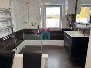 Prodej bytu 3+kk, Praha - Lochkov, K Lahovské, 127 m2