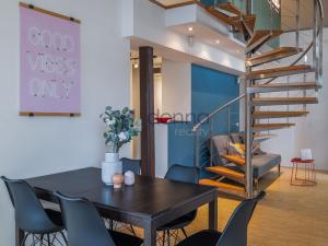 Pronájem bytu 6+kk a větší, Praha, Strojnická, 160 m2