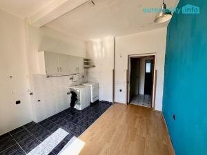 Prodej bytu 2+kk, Karlovy Vary, nábřeží Jana Palacha, 44 m2