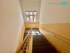 Prodej bytu 2+kk, Karlovy Vary, nábřeží Jana Palacha, 44 m2