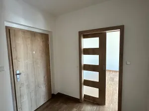 Pronájem bytu 1+kk, Děčín, Na Slatinách, 35 m2