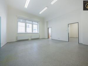 Pronájem kanceláře, Kladno, Huťská, 883 m2
