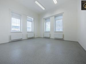 Pronájem kanceláře, Kladno, Huťská, 883 m2