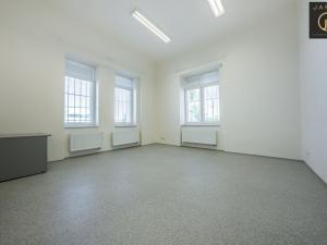 Pronájem kanceláře, Kladno, Huťská, 883 m2