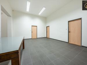 Pronájem kanceláře, Kladno, Huťská, 883 m2