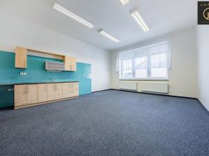 Pronájem kanceláře, Kladno, Huťská, 883 m2