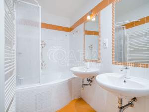 Pronájem bytu 4+kk, Praha, Kateřinská, 120 m2
