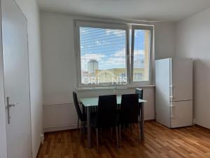 Pronájem bytu 1+1, Chomutov, akademika Heyrovského, 36 m2