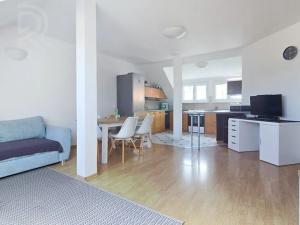Pronájem bytu 3+kk, Praha - Hostivař, Daliborova, 82 m2