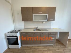 Pronájem bytu 2+1, Ostrava - Poruba, Hlavní třída, 47 m2