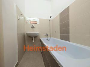 Pronájem bytu 2+1, Ostrava - Poruba, Čkalovova, 63 m2