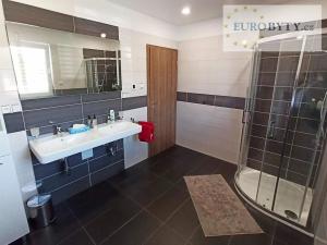 Pronájem rodinného domu, Vyžlovka, U Pískovny, 142 m2