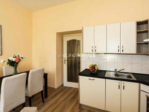 Pronájem bytu 3+kk, Praha - Vinohrady, Máchova, 83 m2