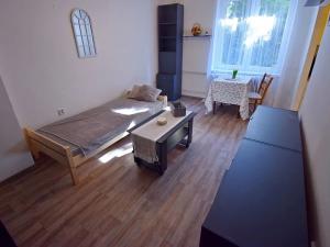 Pronájem bytu 1+kk, Praha - Veleslavín, Šumberova, 26 m2