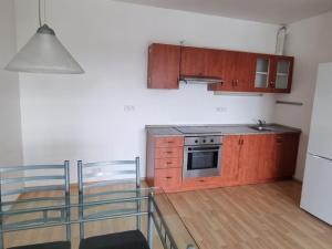 Pronájem bytu 2+kk, Pardubice - Polabiny, Labský Palouk, 64 m2