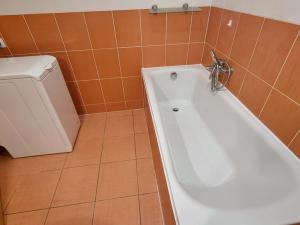 Pronájem bytu 2+kk, Pardubice - Polabiny, Labský Palouk, 64 m2