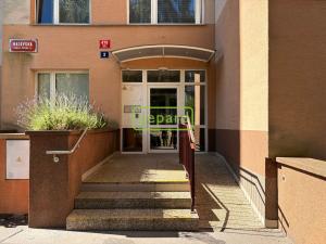 Prodej bytu 3+1, Praha, Mazovská, 75 m2