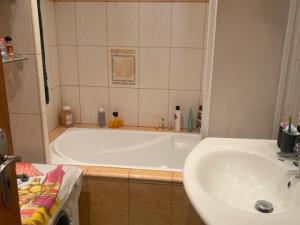 Pronájem pokoje, Praha - Kobylisy, Taussigova, 20 m2