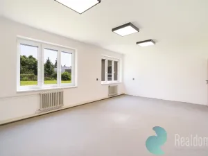 Pronájem kanceláře, České Budějovice, Školní, 351 m2