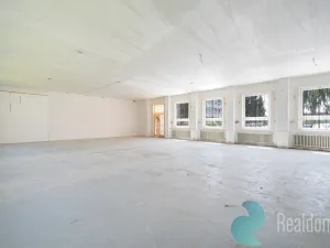 Prodej kanceláře, České Budějovice, Školní, 1260 m2