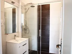 Pronájem bytu 1+kk, Praha - Dejvice, Zelená, 31 m2