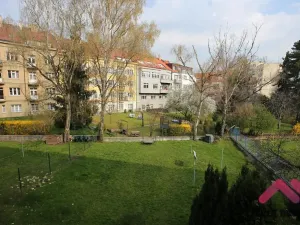 Pronájem bytu 1+kk, Praha - Dejvice, Zelená, 31 m2