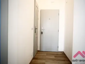 Pronájem bytu 1+kk, Praha - Dejvice, Zelená, 31 m2