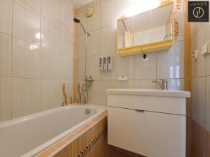 Pronájem bytu 3+1, Děčín - Děčín IX-Bynov, Košická, 66 m2