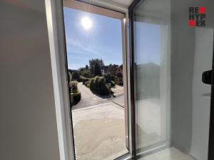 Pronájem bytu 2+kk, Šimonovice - Minkovice, Rozdvojená, 43 m2