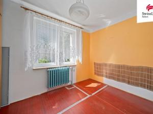Prodej bytu 3+1, Úpice, Nová Závoď, 79 m2