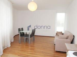 Pronájem bytu 3+kk, Praha, Březenská, 76 m2