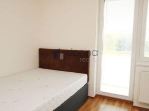 Pronájem bytu 3+kk, Praha, Březenská, 76 m2