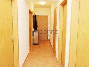 Pronájem bytu 3+kk, Praha, Březenská, 76 m2