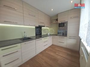 Pronájem bytu 2+kk, Pardubice - Polabiny, Družstevní, 52 m2