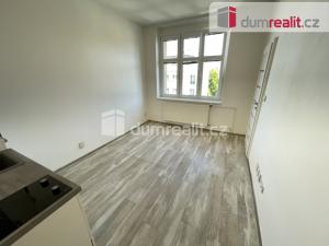 Pronájem bytu 1+kk, Praha - Strašnice, Černokostelecká, 25 m2