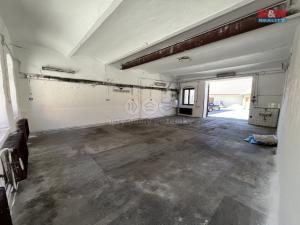 Pronájem garážového stání, Horažďovice, Husovo náměstí, 89 m2