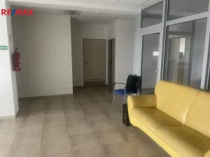 Prodej výrobních prostor, Zlín, 729 m2