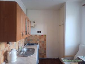Pronájem bytu 2+1, Praha - Hloubětín, Poděbradská, 58 m2