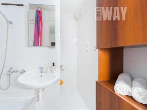 Prodej bytu 2+1, Praha - Miškovice, Polabská, 45 m2
