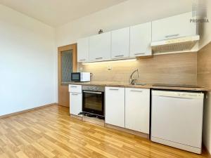 Prodej bytu 2+1, Brno, Charbulova, 65 m2