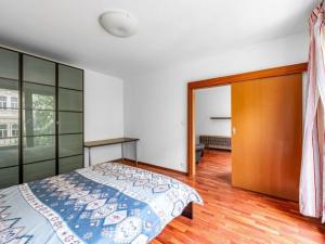 Pronájem bytu 2+kk, Praha - Holešovice, Na Maninách, 55 m2