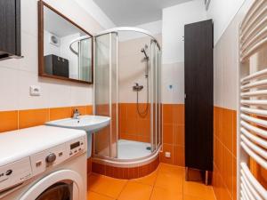 Pronájem bytu 2+kk, Praha - Holešovice, Na Maninách, 55 m2