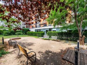 Pronájem bytu 2+kk, Praha - Holešovice, Na Maninách, 55 m2